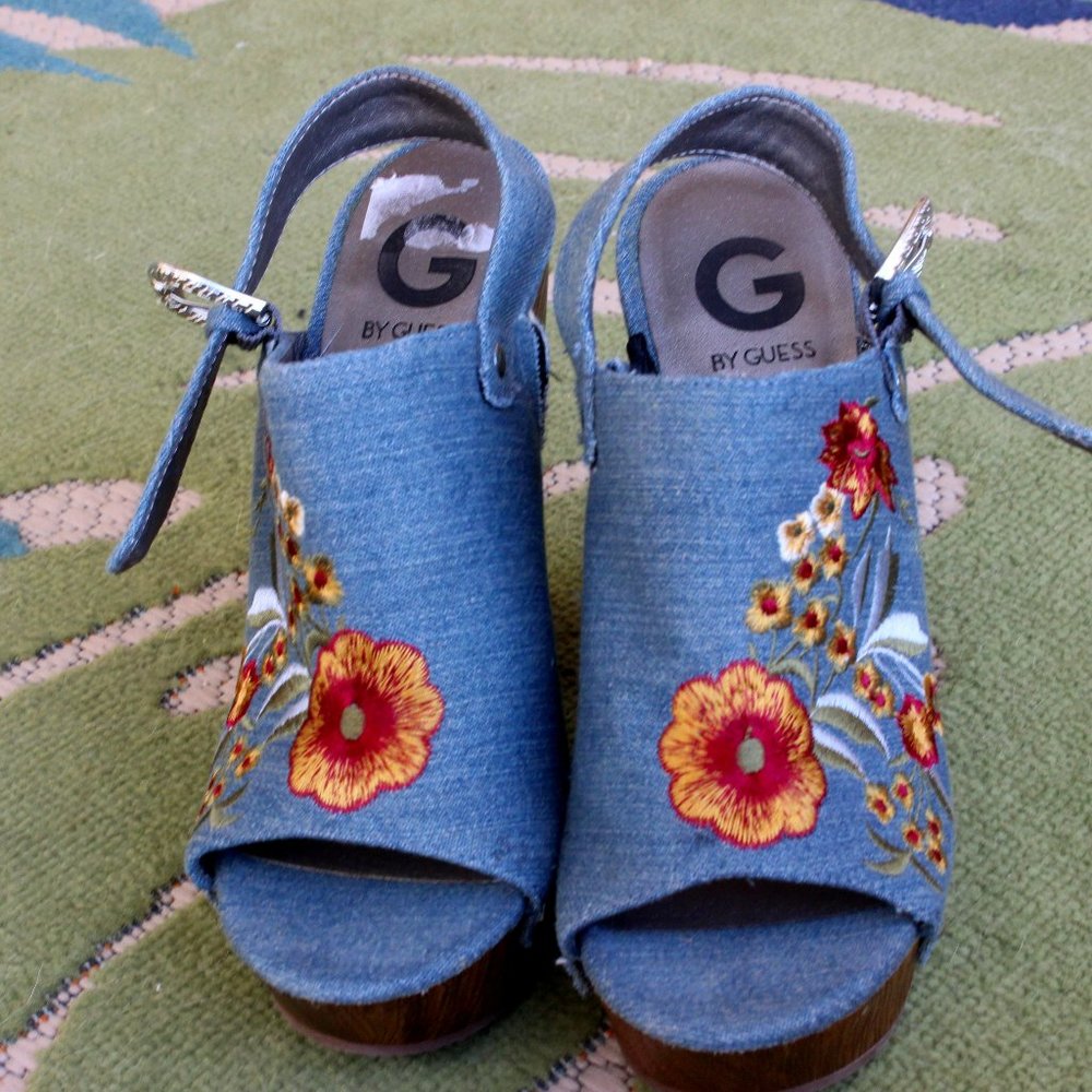 Wood & Floral embroidered platforms